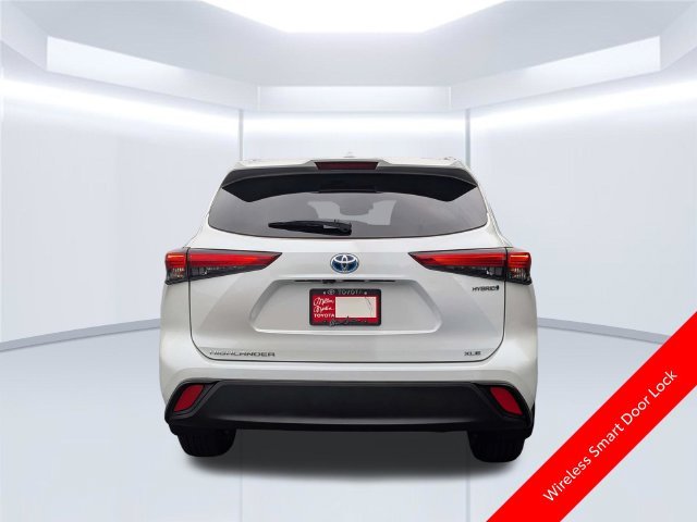 Used 2023 Beige Toyota Bronze Edition image 8