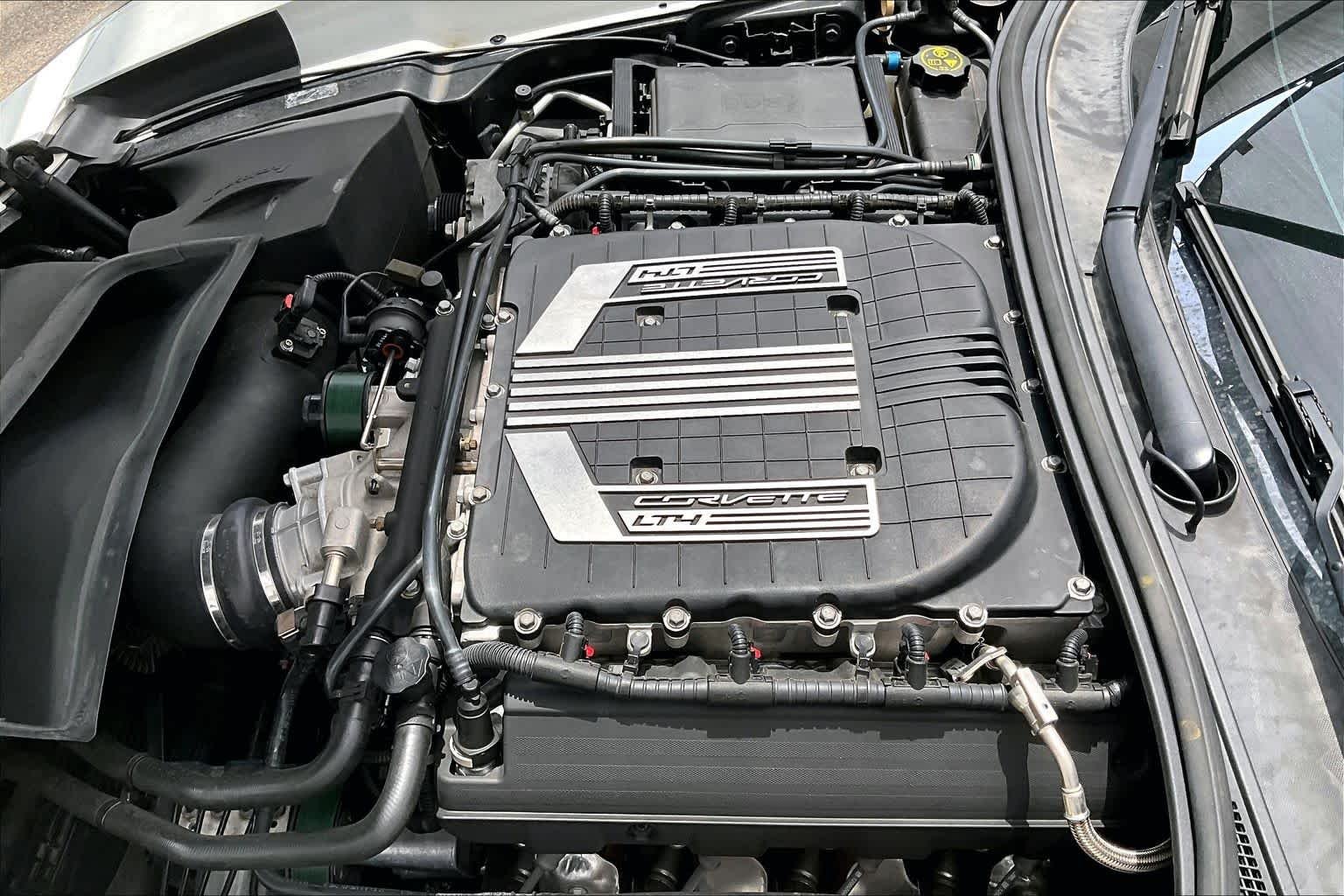 Used 2015 Arctic White Chevrolet Z06 2LZ image 27