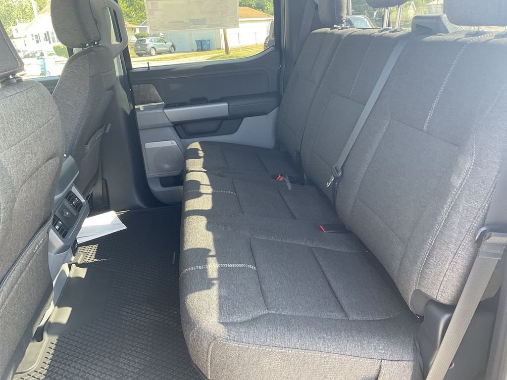 New 2027 Blue Ford XLT image 22