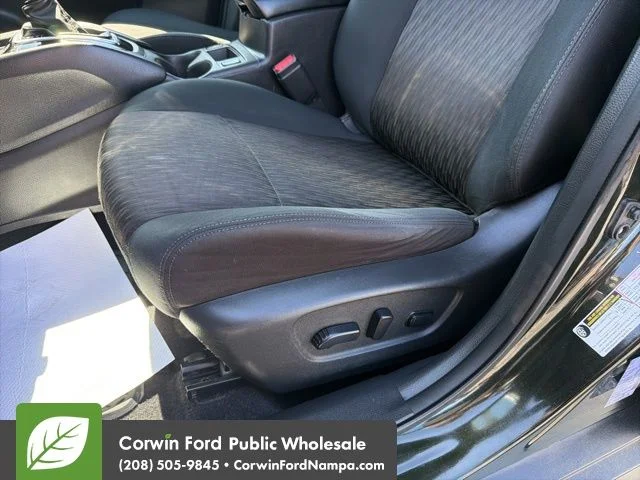 Used 2018 Green Nissan SV image 25