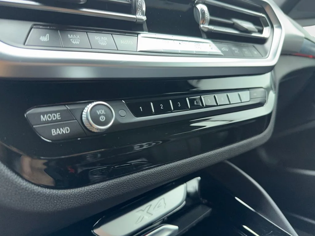 2022 BMW X4 30i - Photo 31