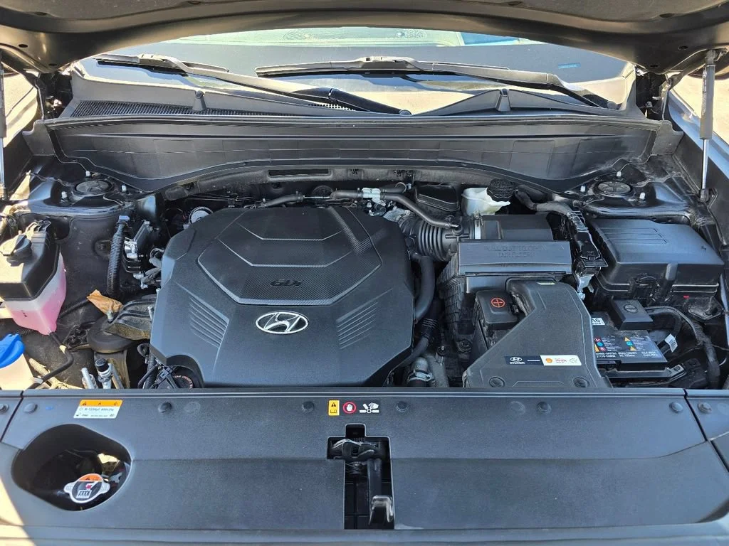 Used 2024 Abyss Black Hyundai Limited image 32