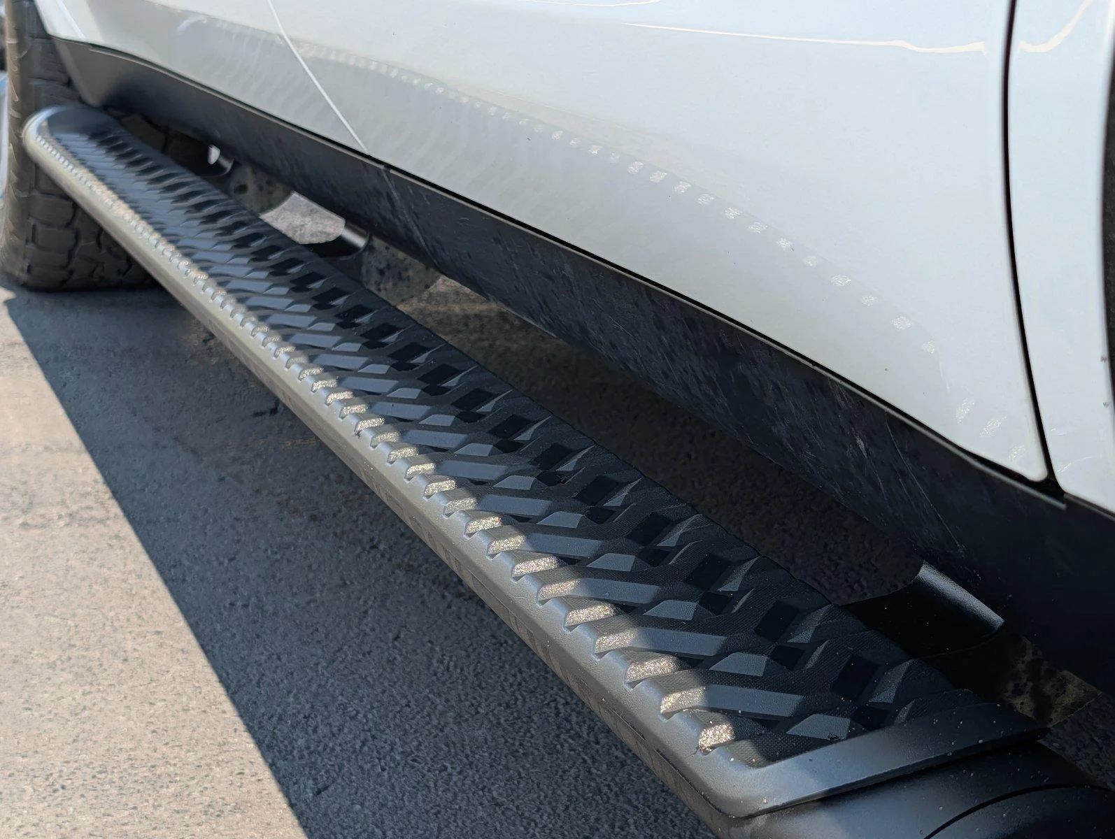 Used 2023 Summit White Chevrolet Z71 image 37