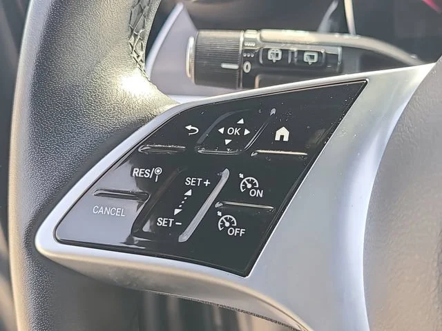 Used 2023 Gray Mercedes-Benz GLC 300 image 11