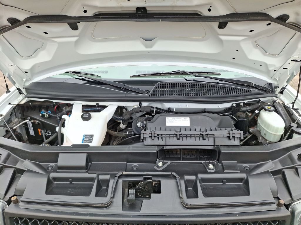 2023 Chevrolet Express Passenger LS - Photo 16