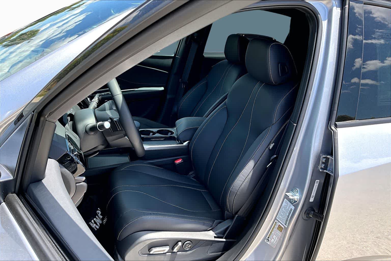 Certified Used 2026 Solar Silver Metallic Acura  image 9