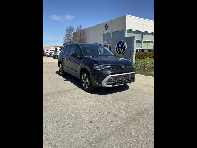 2026 Volkswagen Taos SE 4Motion