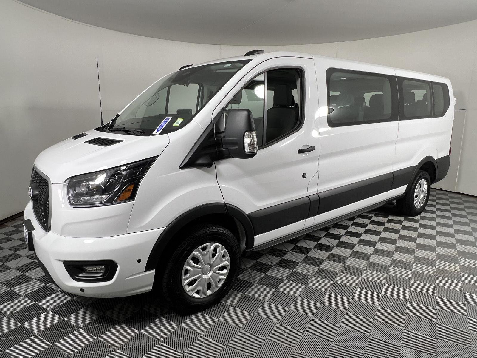 Used 2026 Oxford White Ford XLT image 6