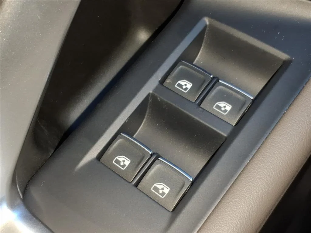 New 2025 Glacier White Metallic Audi Premium Plus image 18