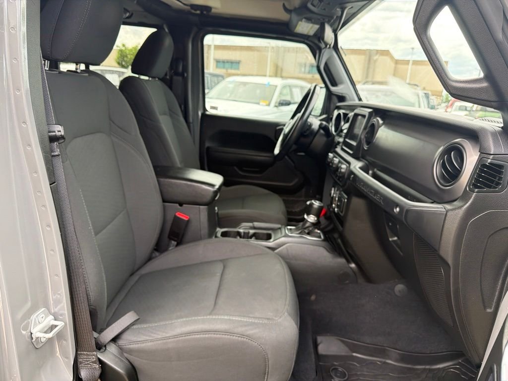 Used 2022 Gray Jeep Unlimited Sport S image 17