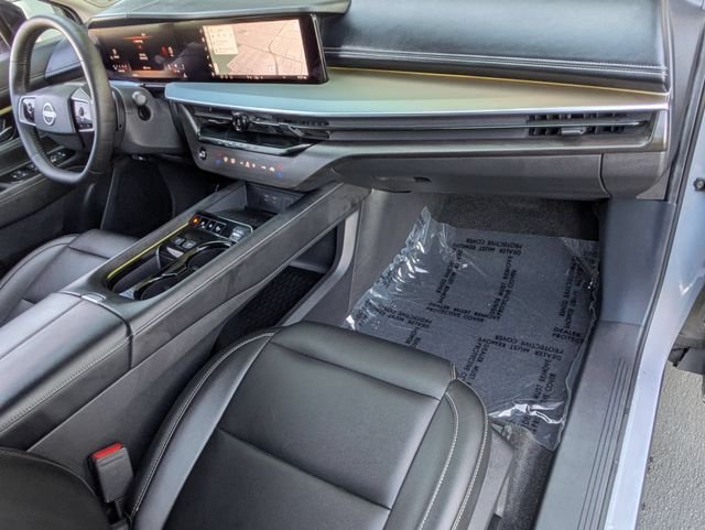 Used 2025 Boulder Gray Nissan SL image 29