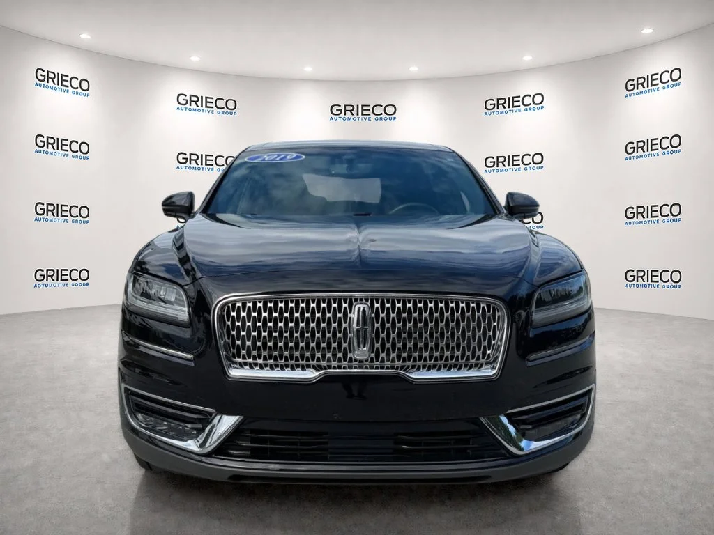 Used 2019 Black Lincoln Select image 2