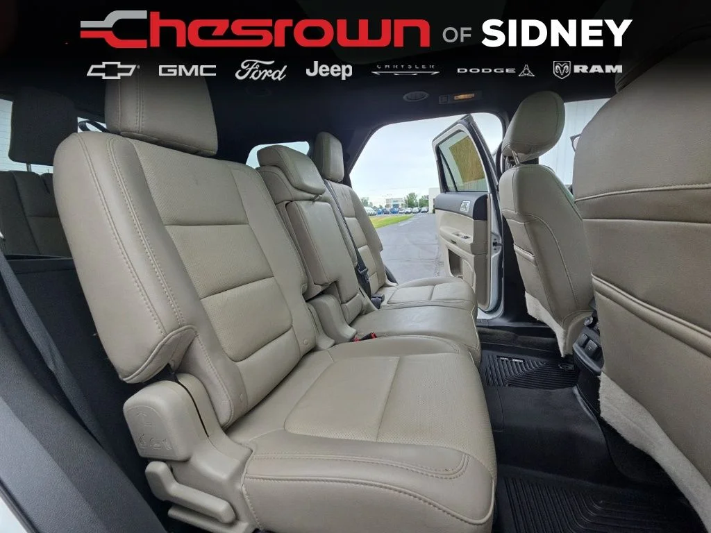 Used 2014 White Ford Limited image 25