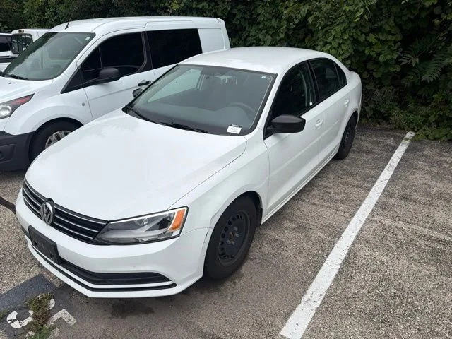 Used 2016 White Volkswagen 1.4T S image 9