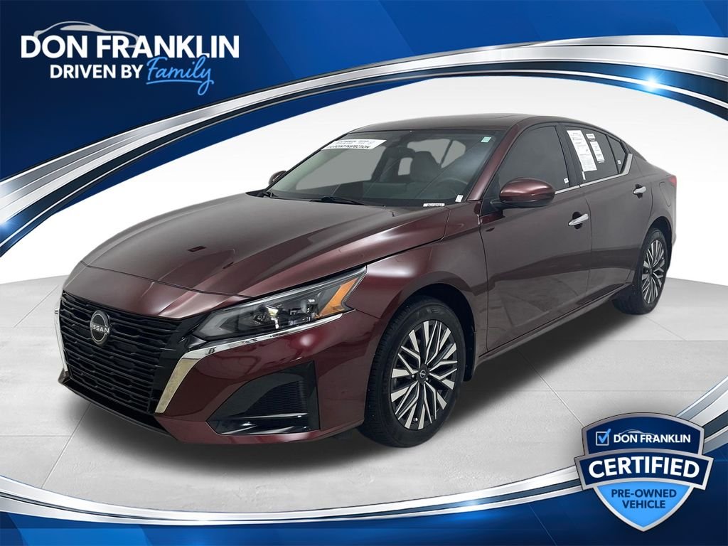 Used 2024 Red Nissan 2.5 SV image 1