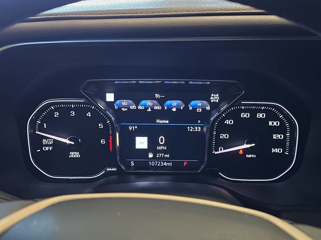 Used 2021 White GMC Denali image 22