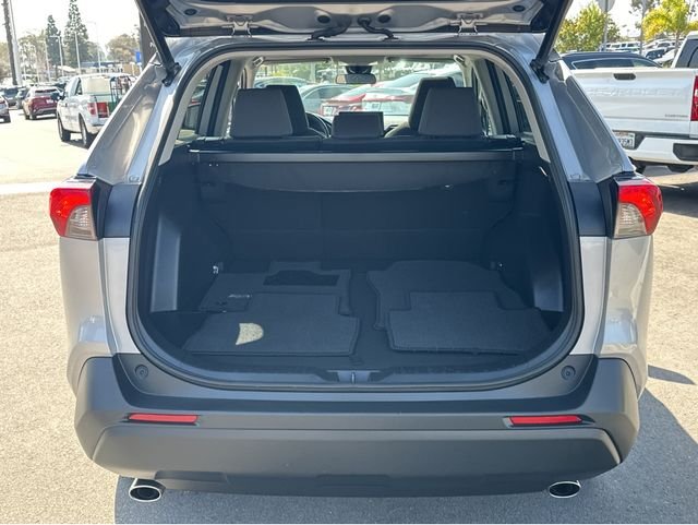 Used 2022 Silver Toyota XLE image 19