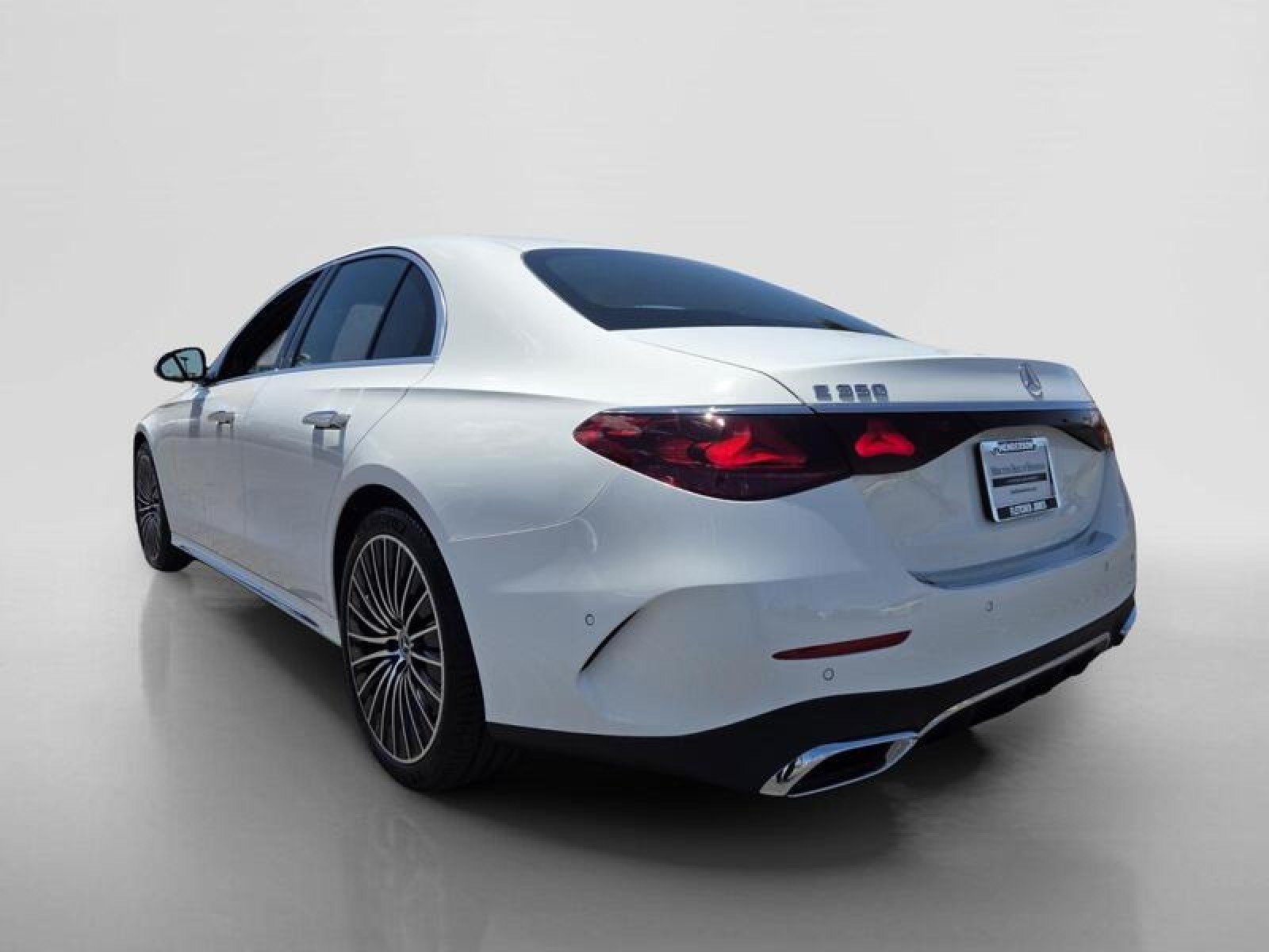 New 2026 Polar White Mercedes-Benz E 350 RWD Sedan image 3