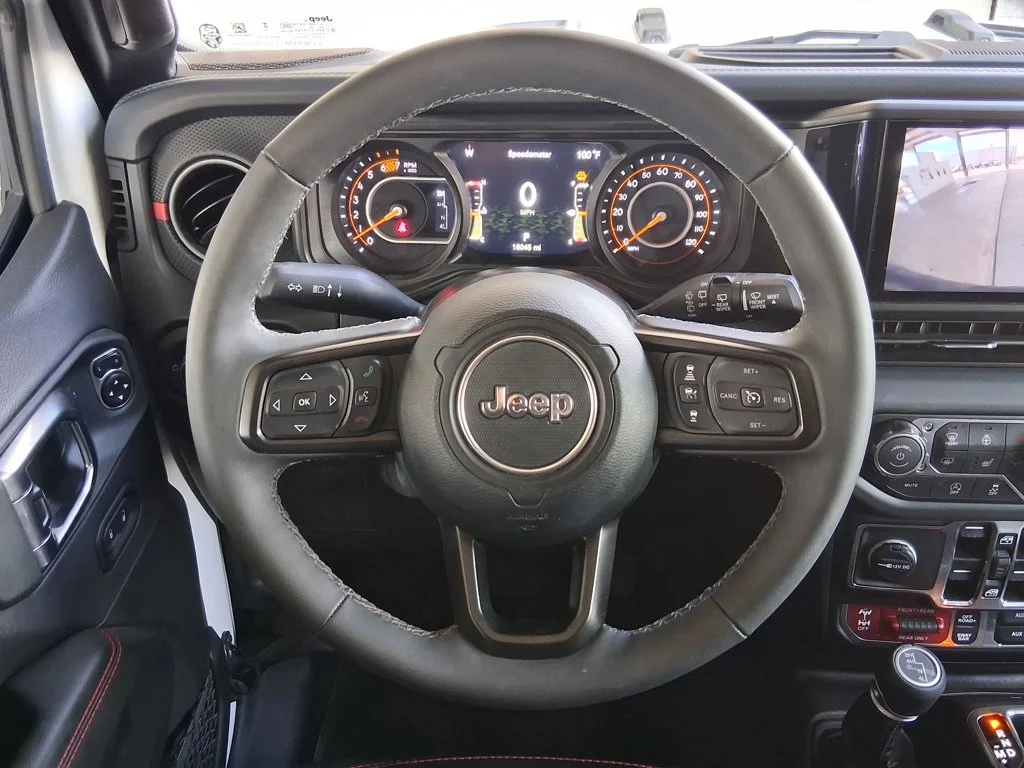 Used 2025 White Jeep Rubicon image 10