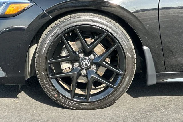 Used 2024 [black] Crys Honda Sport image 31