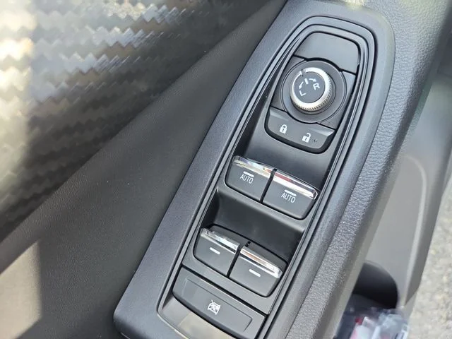 New 2026 ICE SILVER METALLIC Subaru Premium 8-Passenger image 13