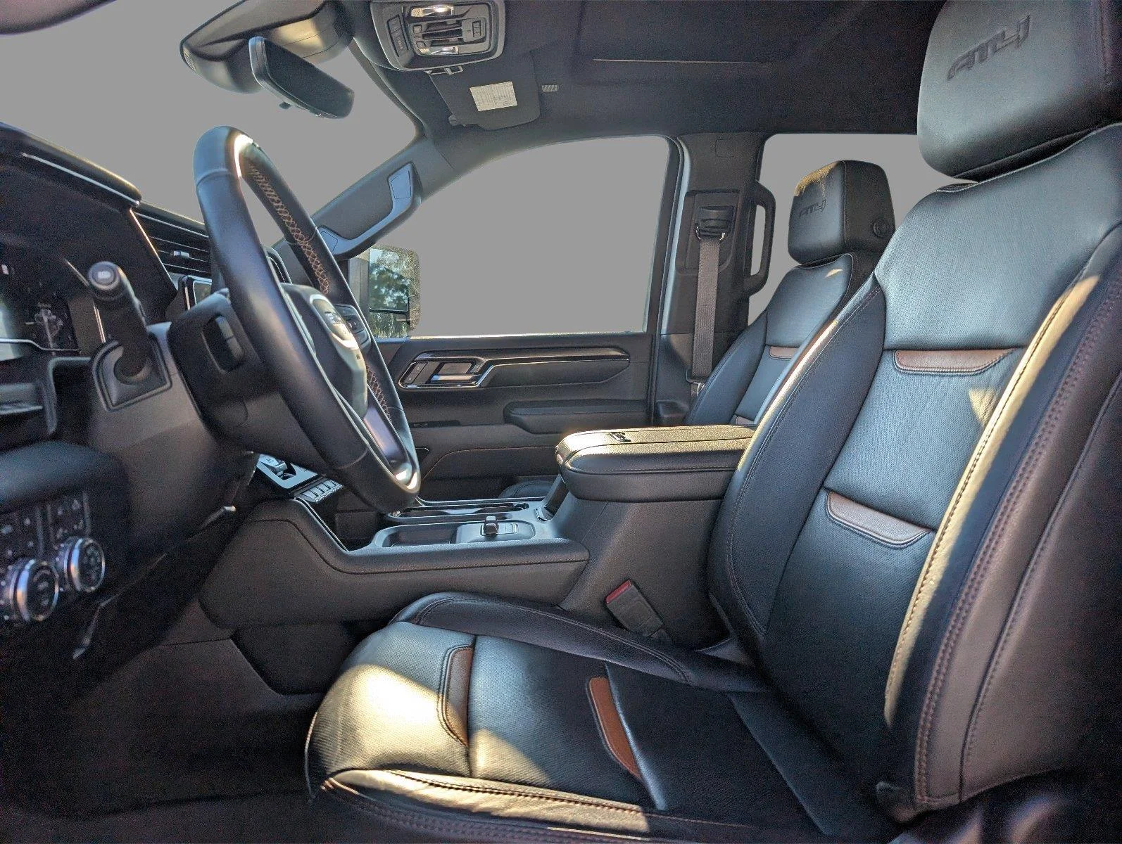 Used 2024 Summit White GMC AT4 image 15
