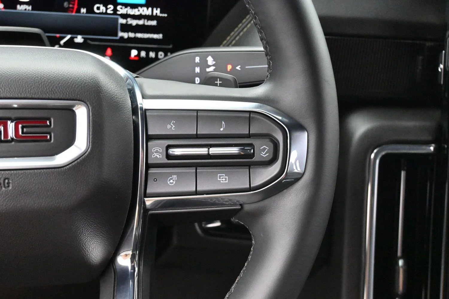 Used 2025 Sterling Metallic GMC Elevation image 16