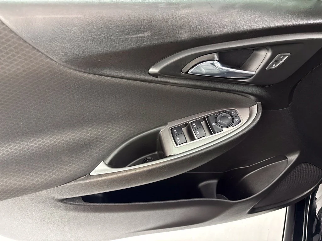 Used 2022 Black Chevrolet LS image 18