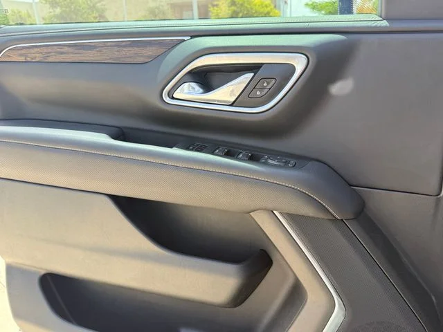 Used 2021 Shadow Gray Metallic Chevrolet Premier image 19