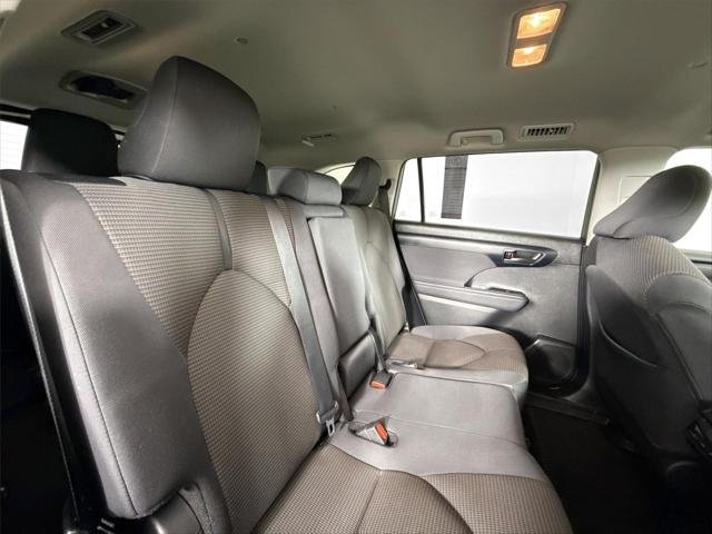 Certified Used 2024 MAGNETIC GRAY MET. Toyota  image 38