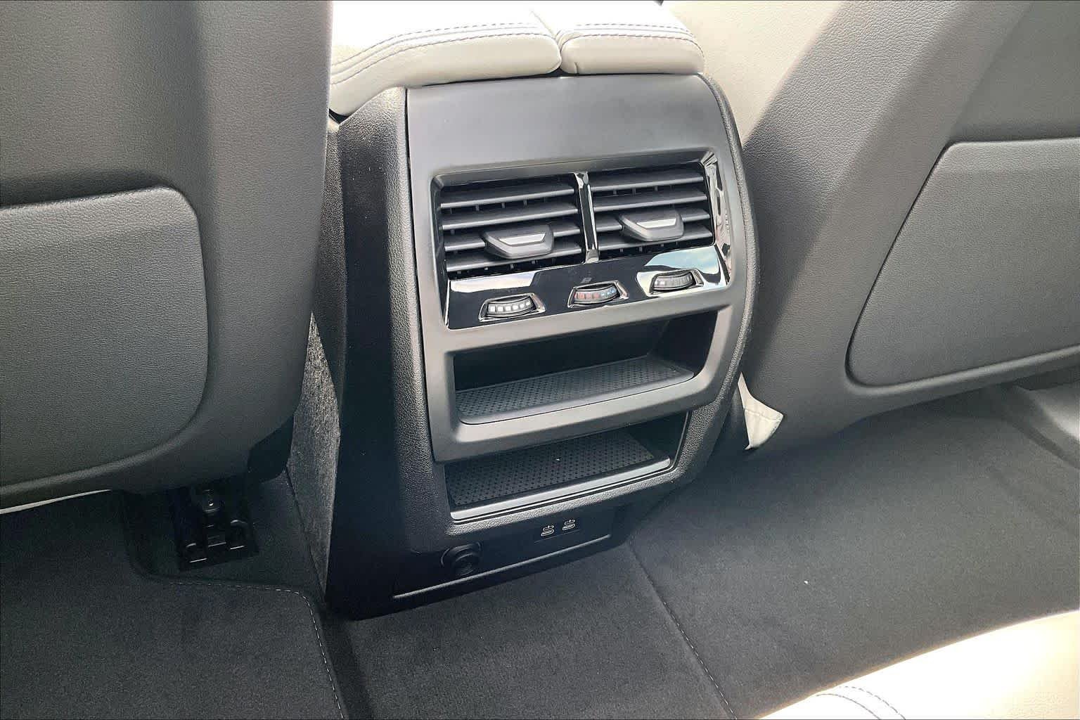 New 2026 Black Sapphire Metallic BMW sDrive40i image 17