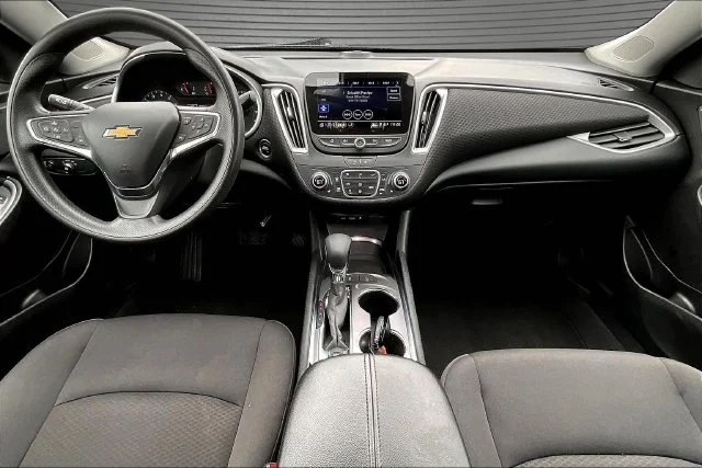 Used 2025 Gray Chevrolet LT image 7