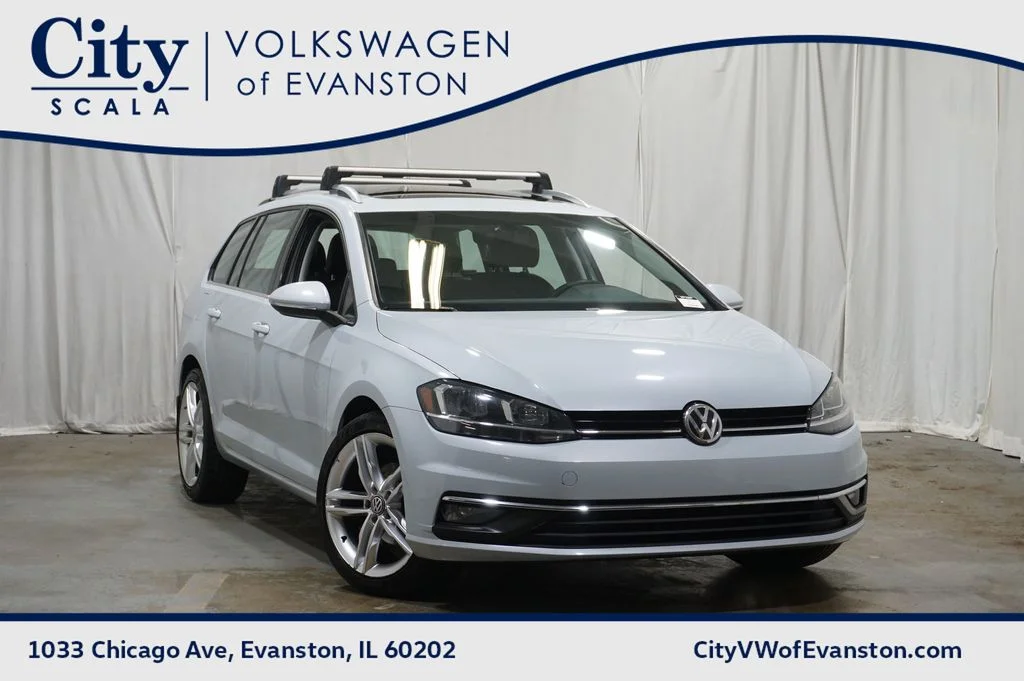 2018 Volkswagen Golf SportWagen TSI SEL's photo