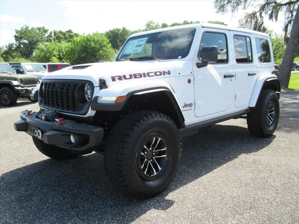 New 2026 Bright White Clear-Coat Exterior Paint Jeep Rubicon X image 3