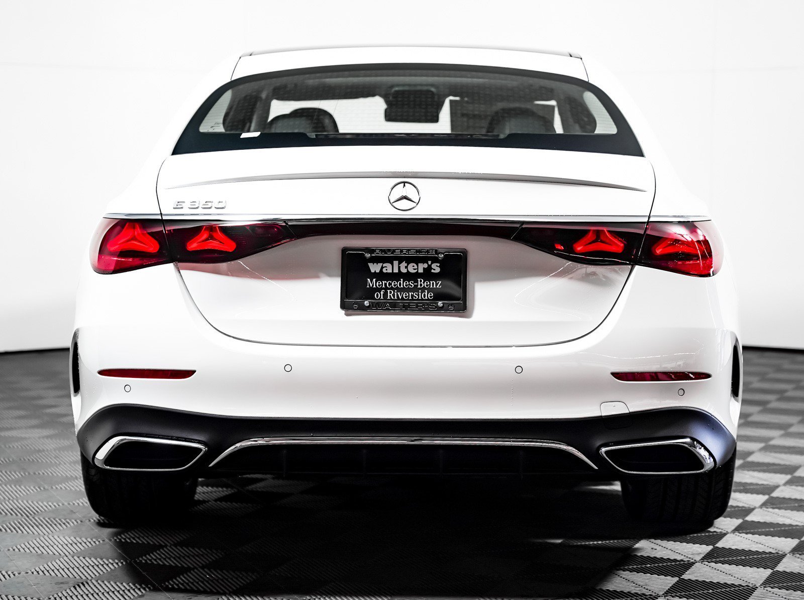 New 2027 Polar White Mercedes-Benz E 350 image 13