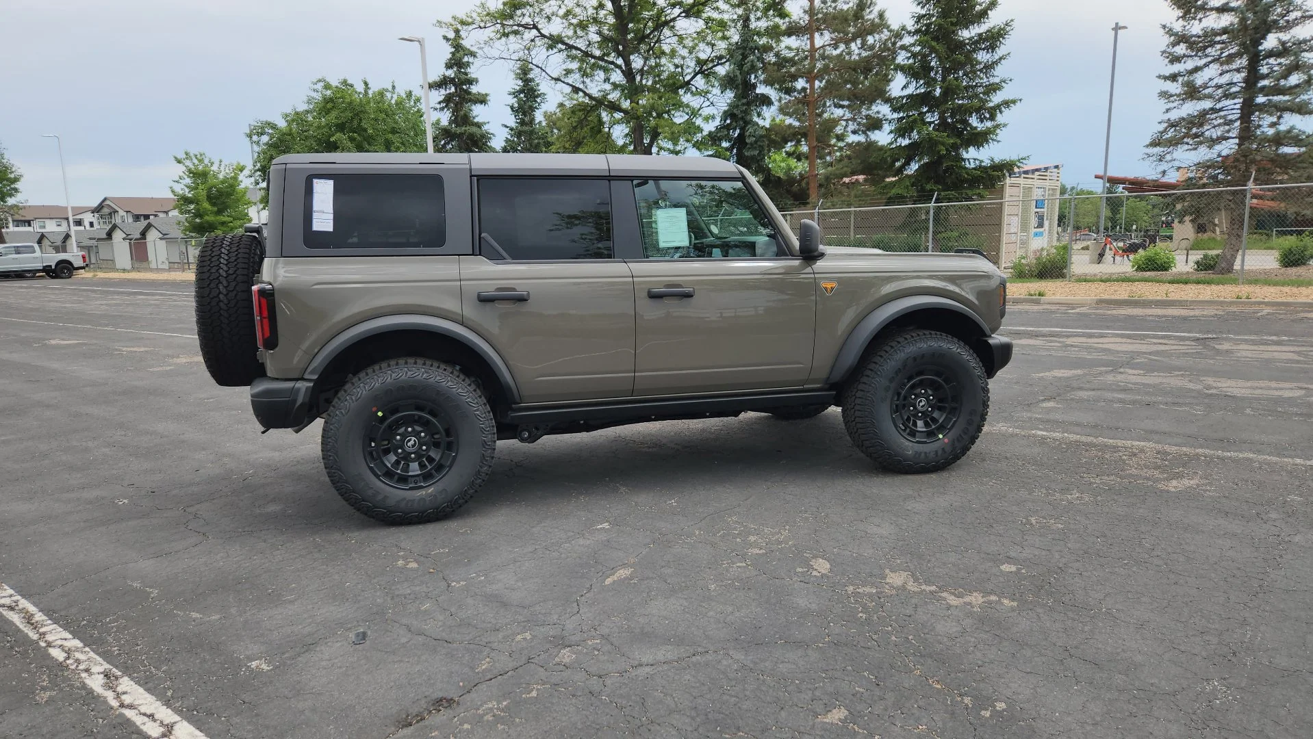 New 2026 Marsh Gray Ford Badlands image 15