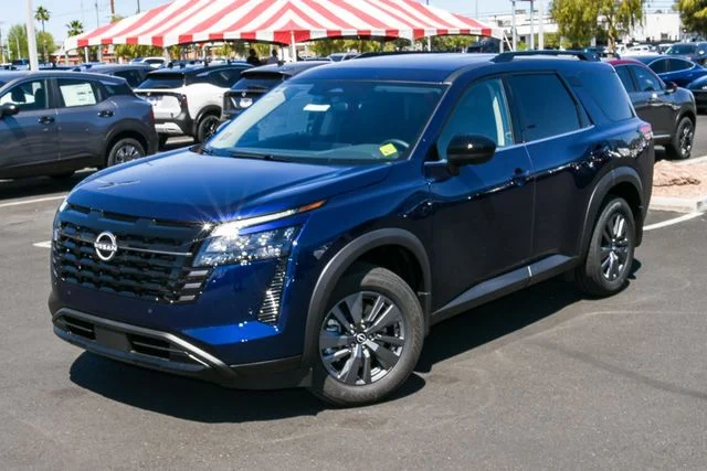 2026 Nissan Pathfinder SV 2WD's photo