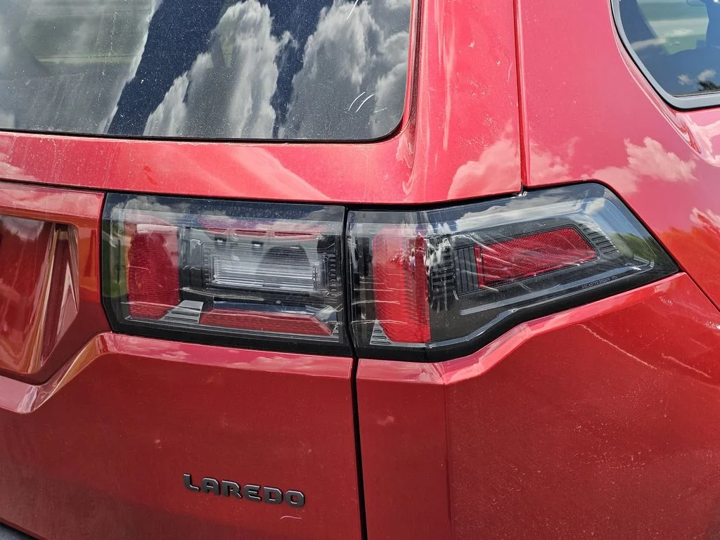 2026 Jeep Cherokee Laredo - Photo 9