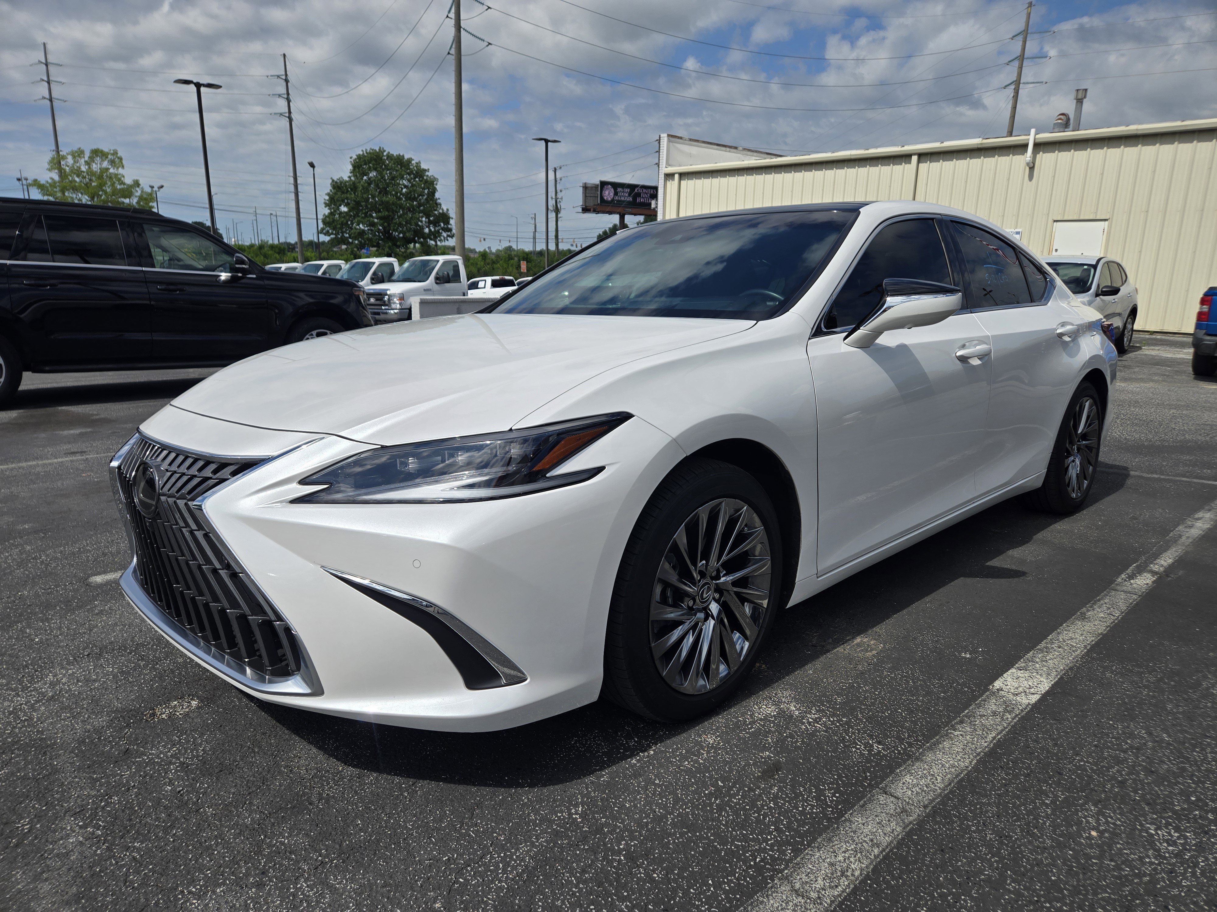 2024 Lexus ES 350 350 Ultra Luxury's photo