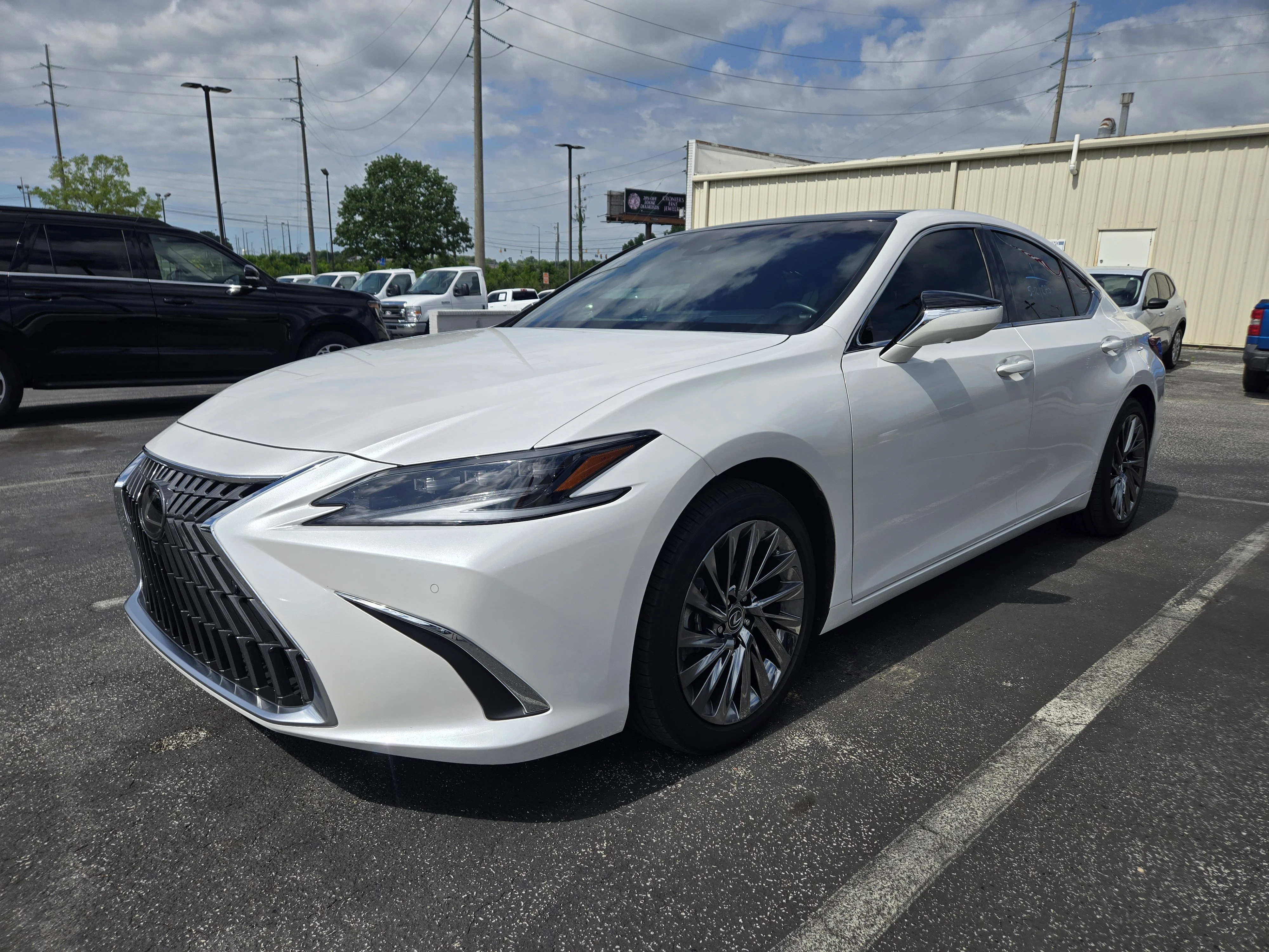 2024 Lexus ES 350 350 Ultra Luxury's photo