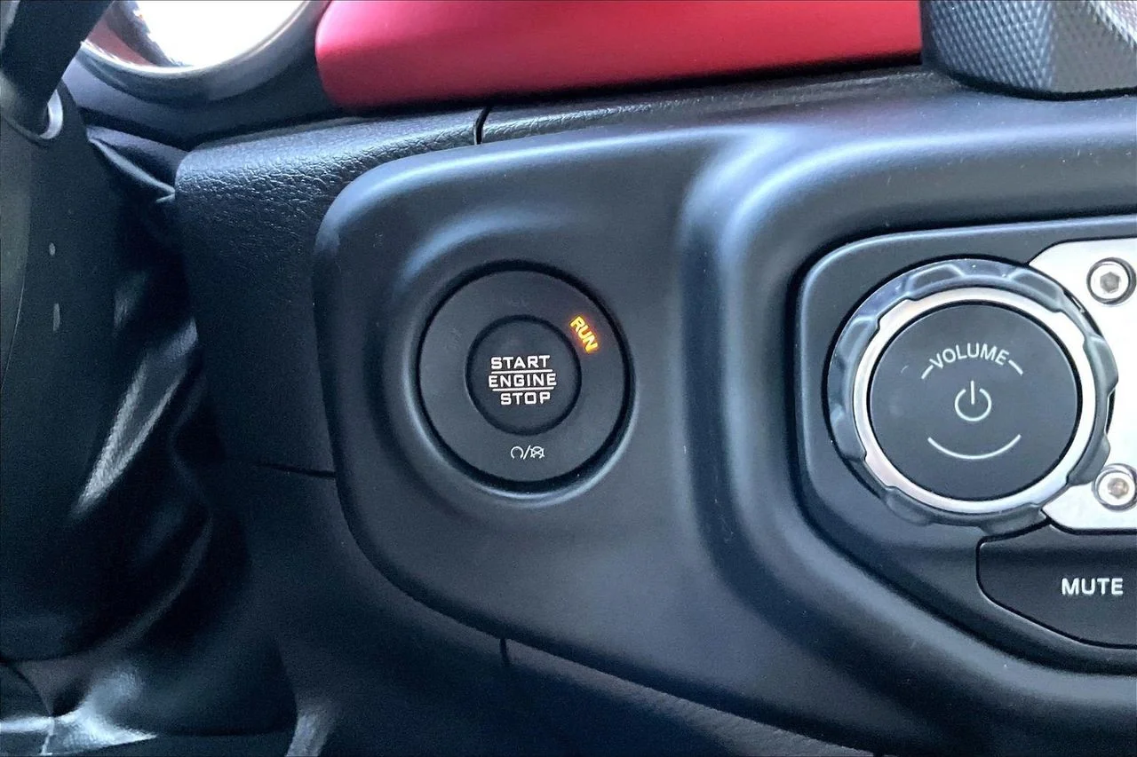 Used 2023 Gray Jeep Rubicon image 27