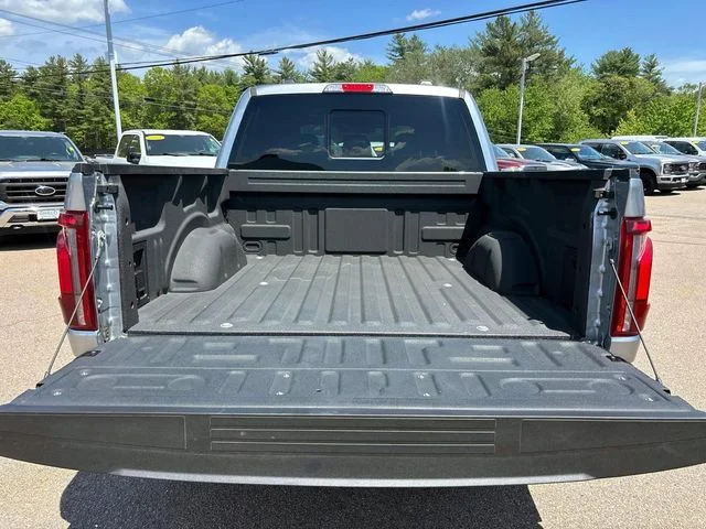 Used 2025 Silver Metallic Ford Lariat image 5