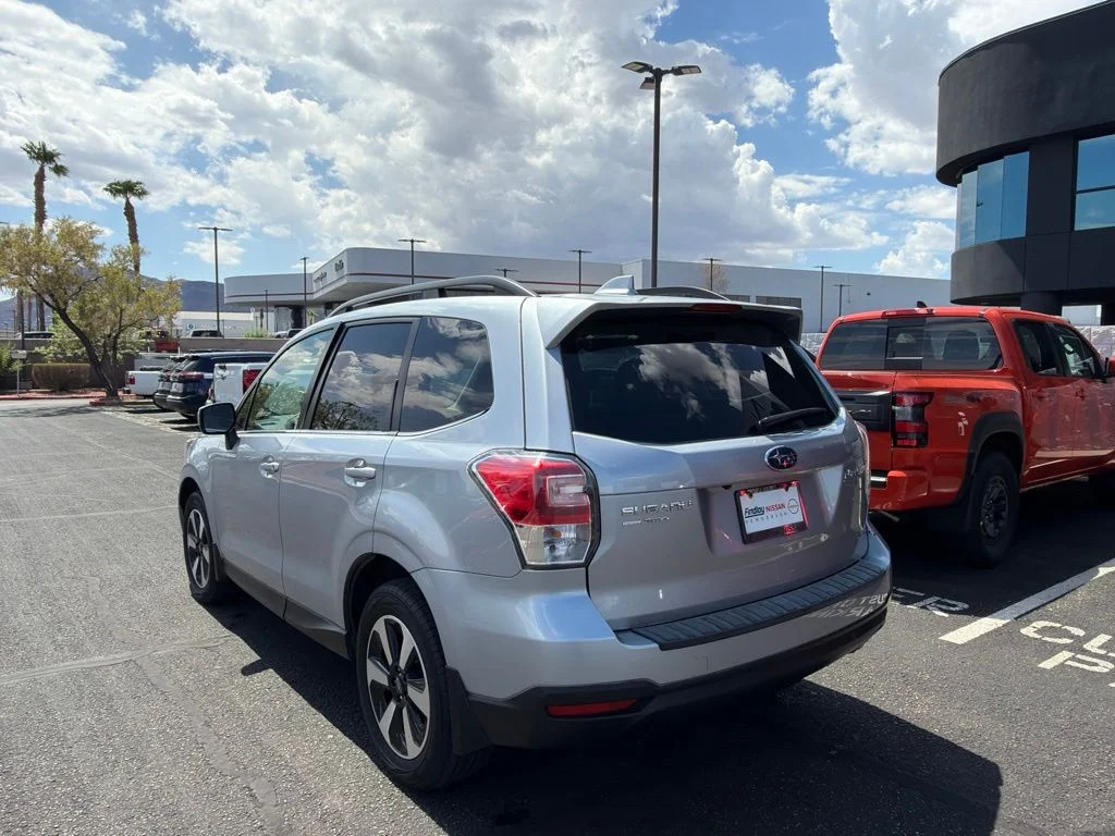 Used 2018 Silver Subaru 2.5i Limited image 6