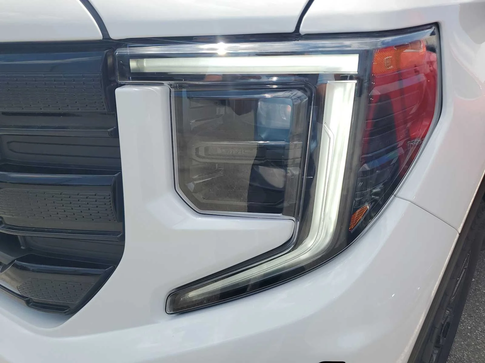 New 2026 Summit White GMC Elevation image 17