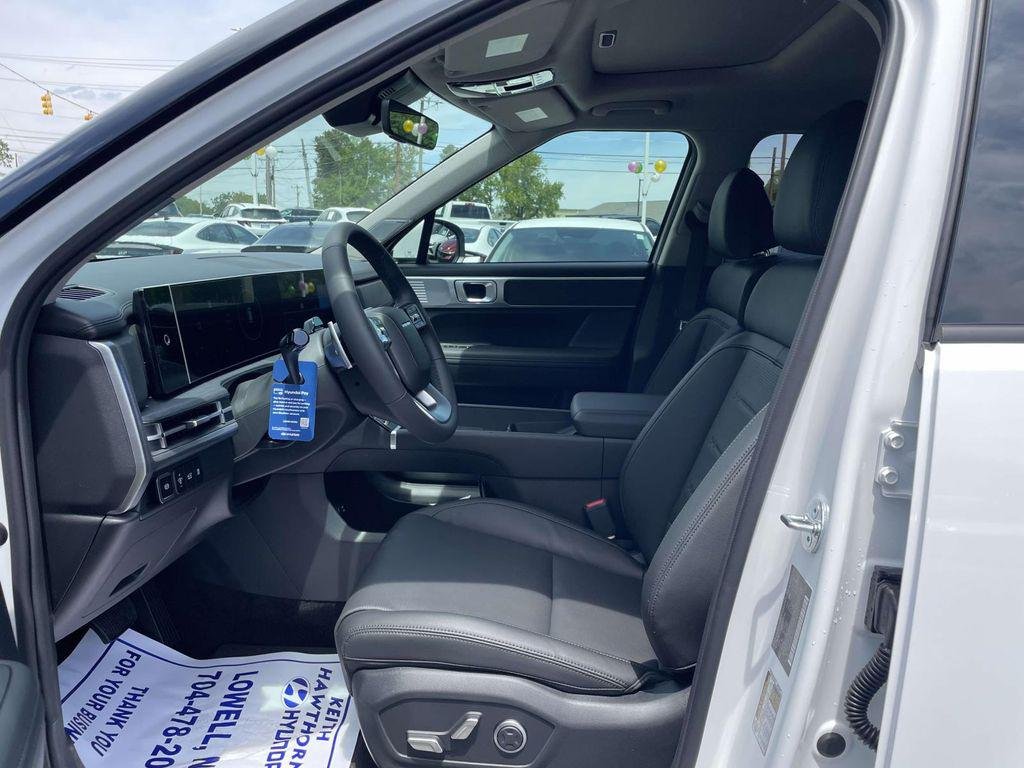 New 2026 White Hyundai Limited FWD image 17