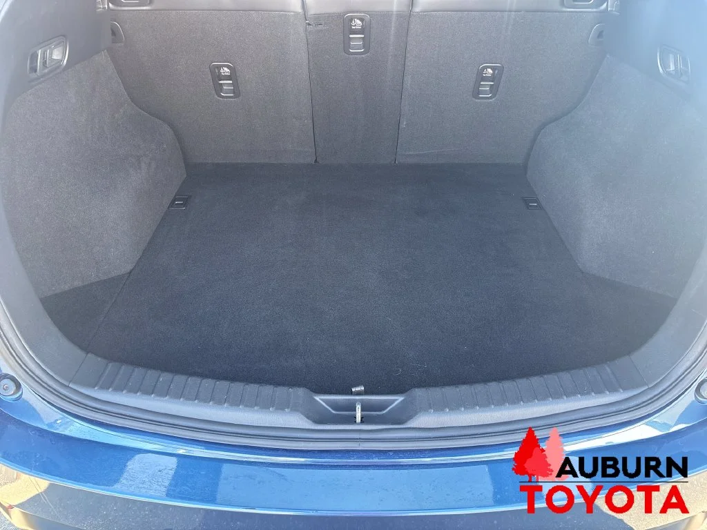 Used 2017 Eternal Blue Mica Mazda Grand Touring image 19