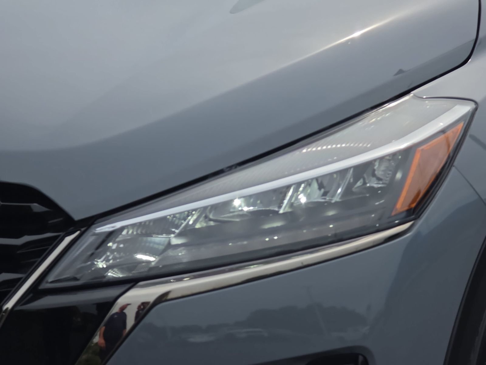 Used 2024 Gray Nissan SR image 29