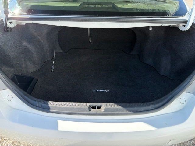 Used 2011 Super White Toyota LE image 16
