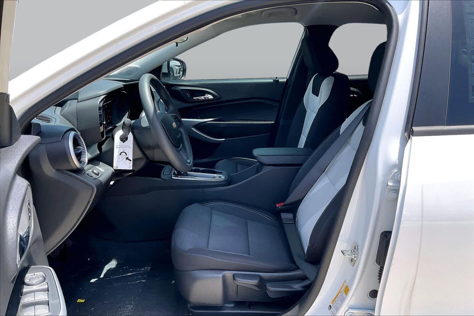 2026 Chevrolet Trax LS - Photo 10