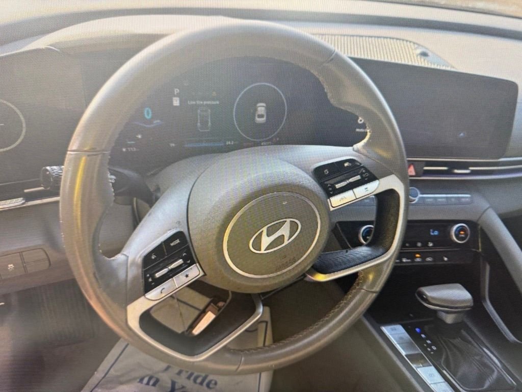 Used 2024 Gray Hyundai SEL image 7